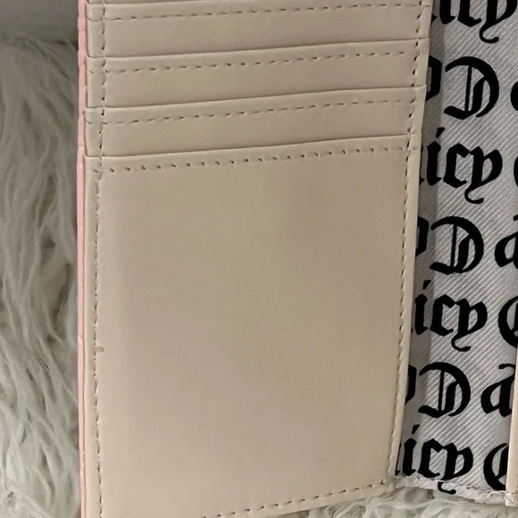 Juicy Couture Wallet - Picture 6 of 7